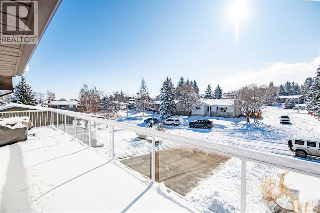 38 45 Street Close, Sylvan Lake