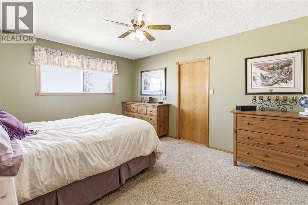 38 45 Street Close, Sylvan Lake