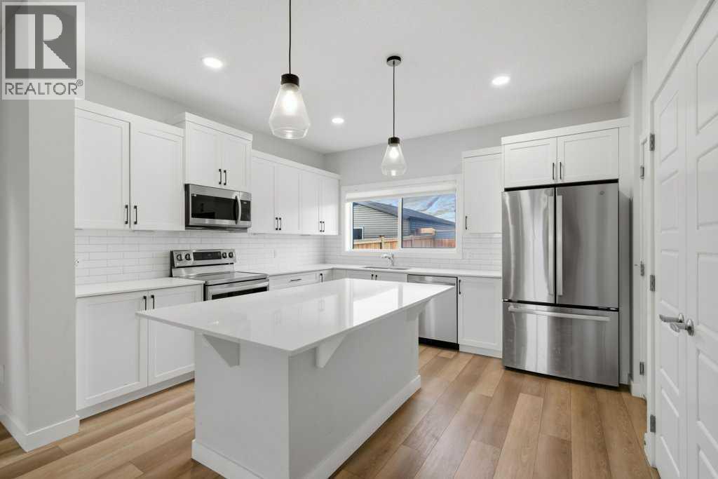 Single Family House for Sale in  Wolf Creek Way SE Wolf Willow Calgary 