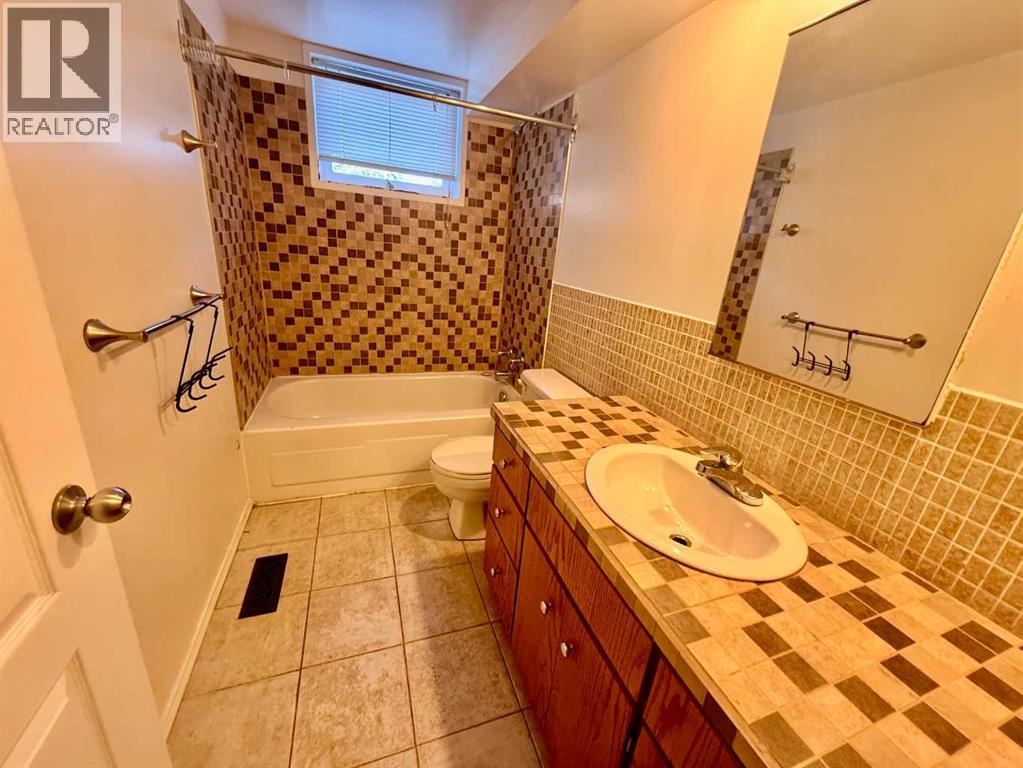 518 3 Street — photo 11