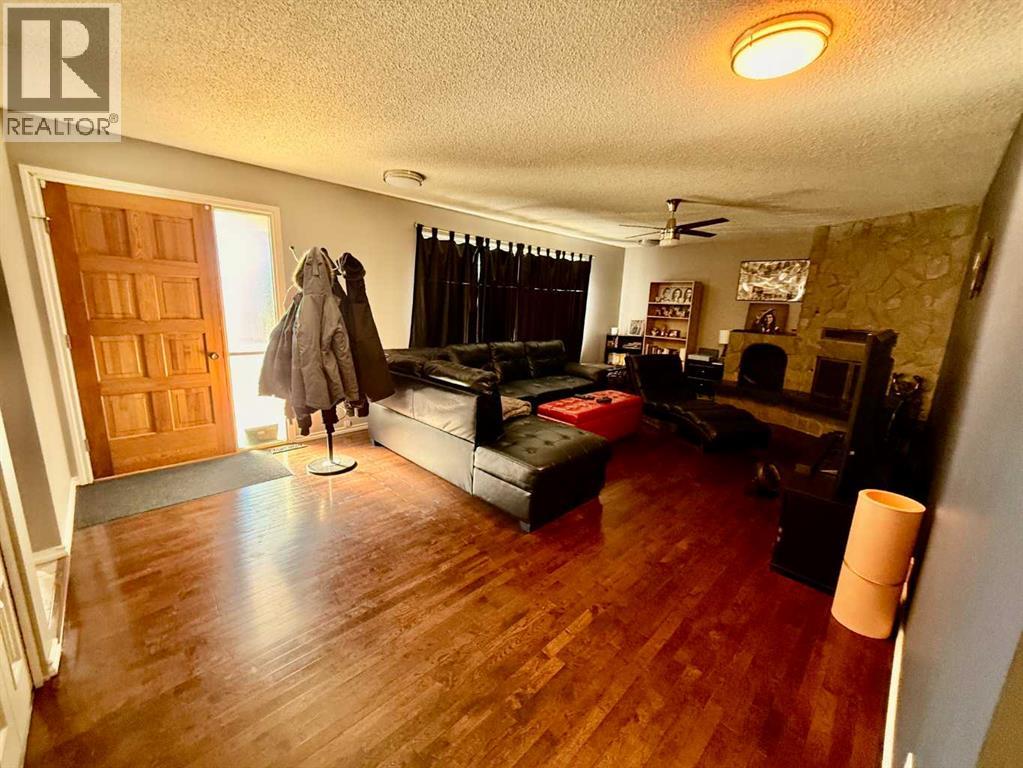 518 3 Street - photo 2