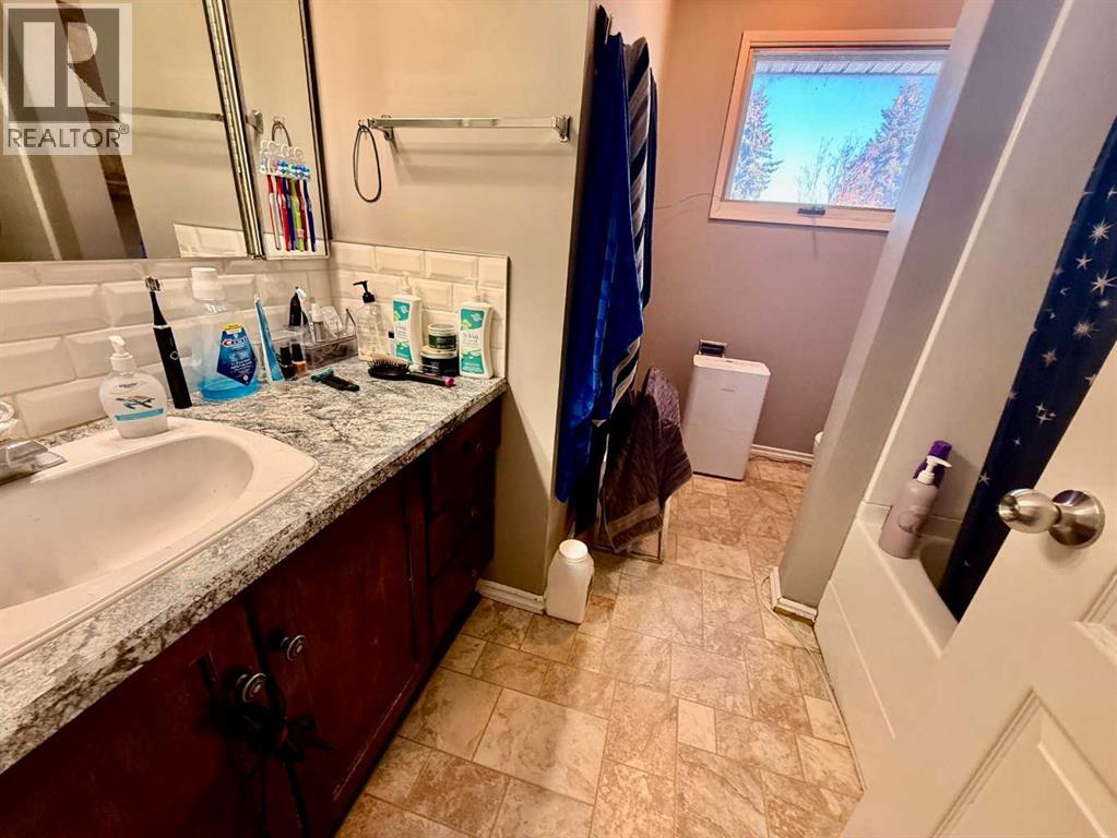 518 3 Street — photo 7