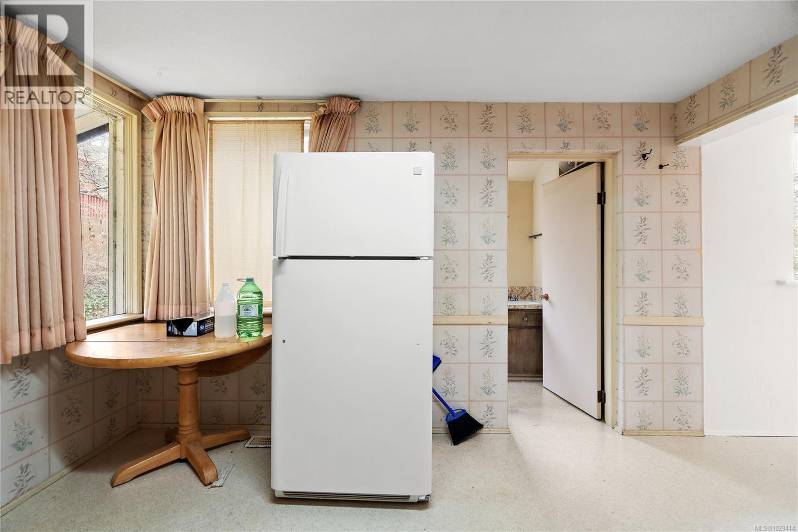  1085 Primrose Road, Saanich