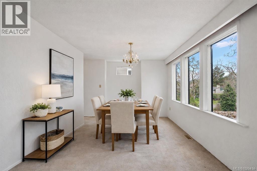  1085 Primrose Road, Saanich