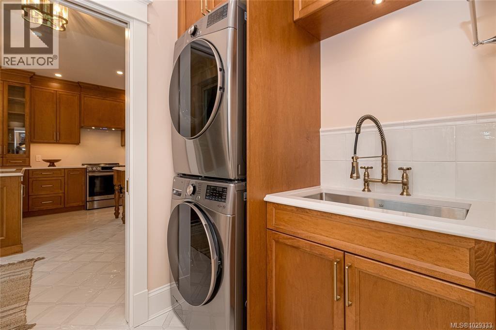 2614 AVEBURY AVE - 22