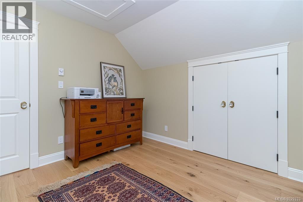 2614 AVEBURY AVE - 31