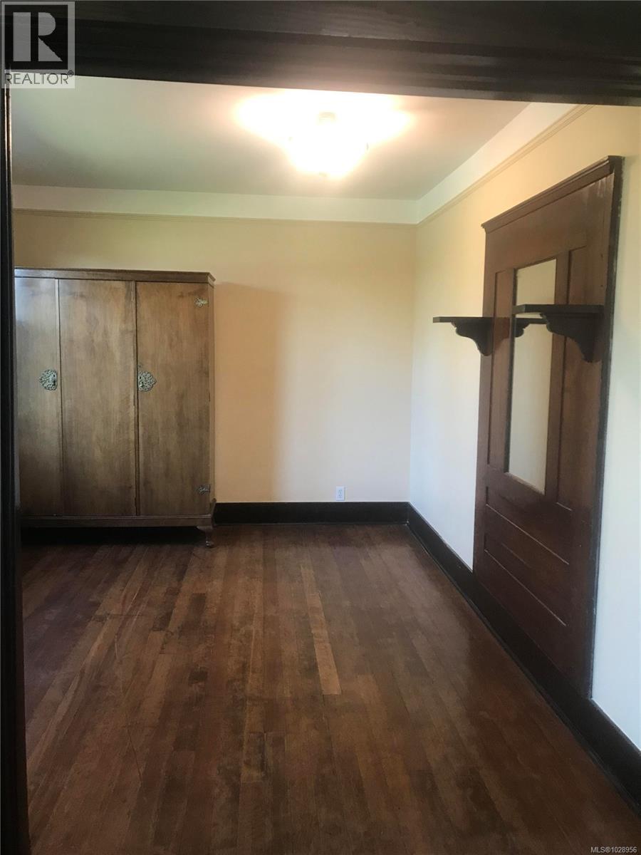  1010 Queens Avenue, Victoria