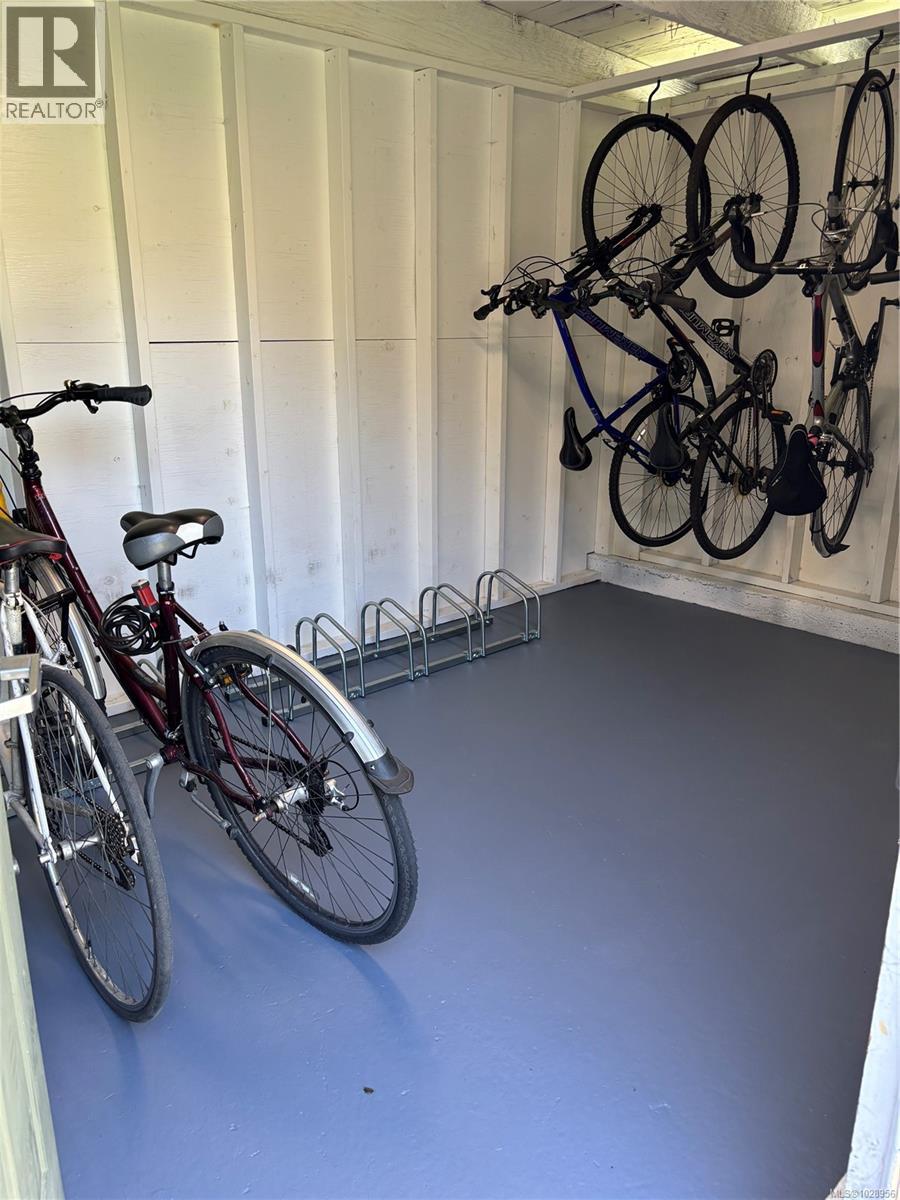  1010 Queens Avenue, Victoria