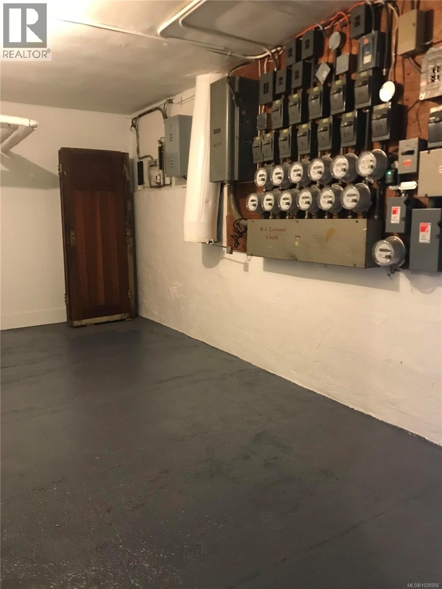  1010 Queens Avenue, Victoria