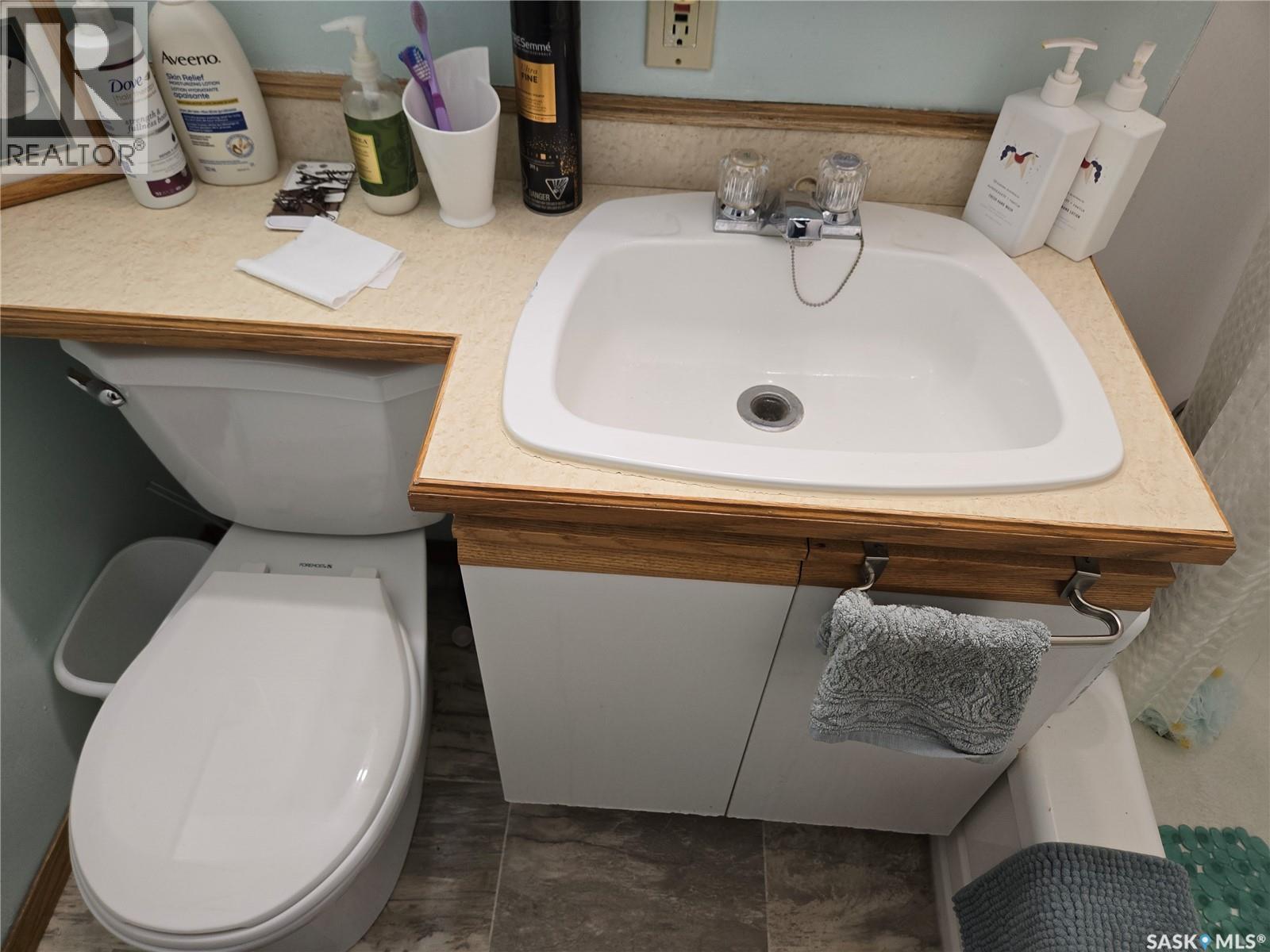 Single Family House for Sale in  rd AVENUE NE Swift Current 