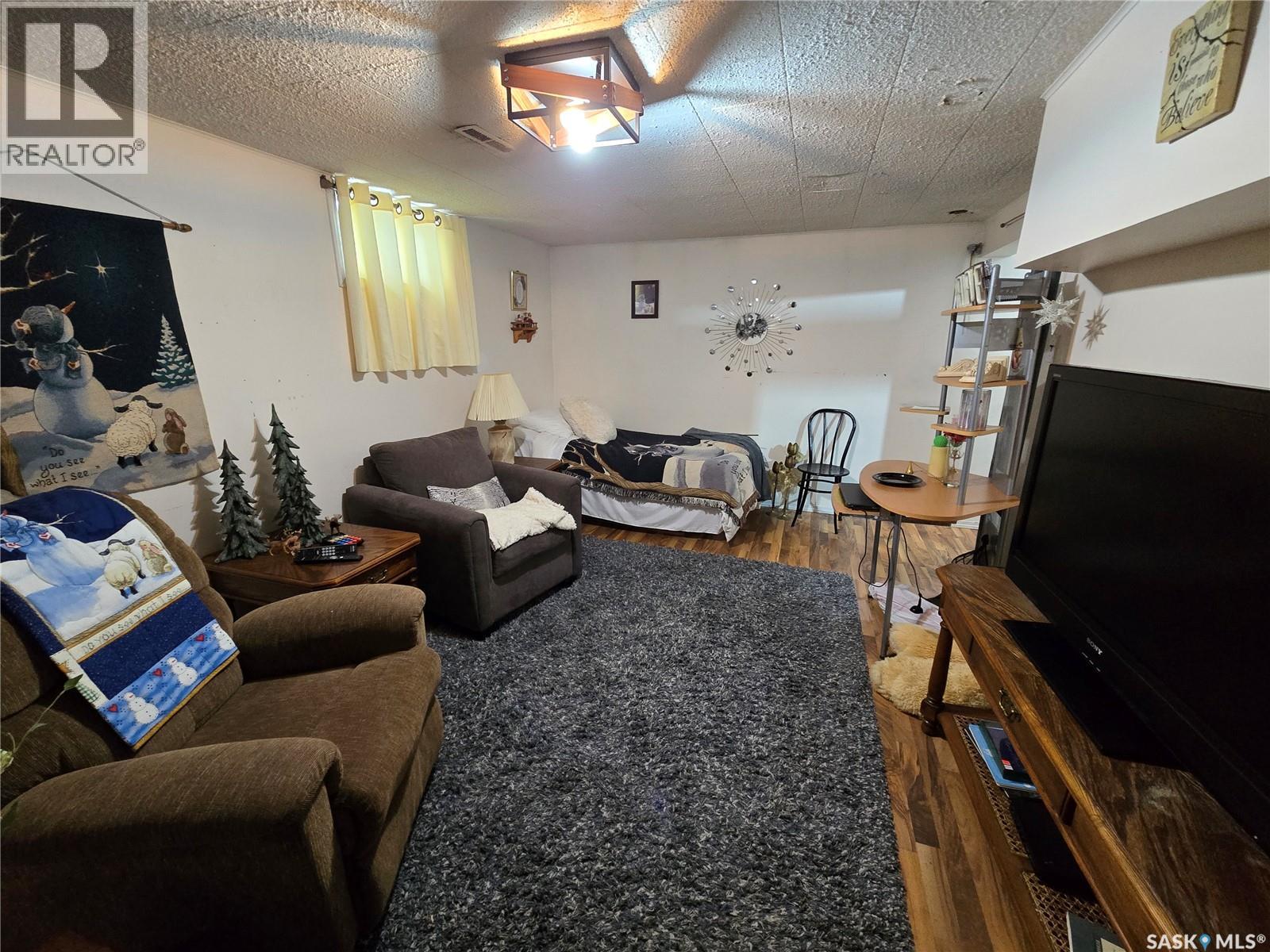 Single Family House for Sale in  rd AVENUE NE Swift Current 