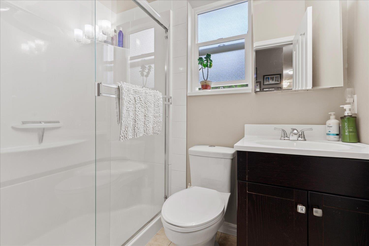 311 MIAMI RIVER DRIVE, Harrison Hot Springs, Harrison Hot Springs