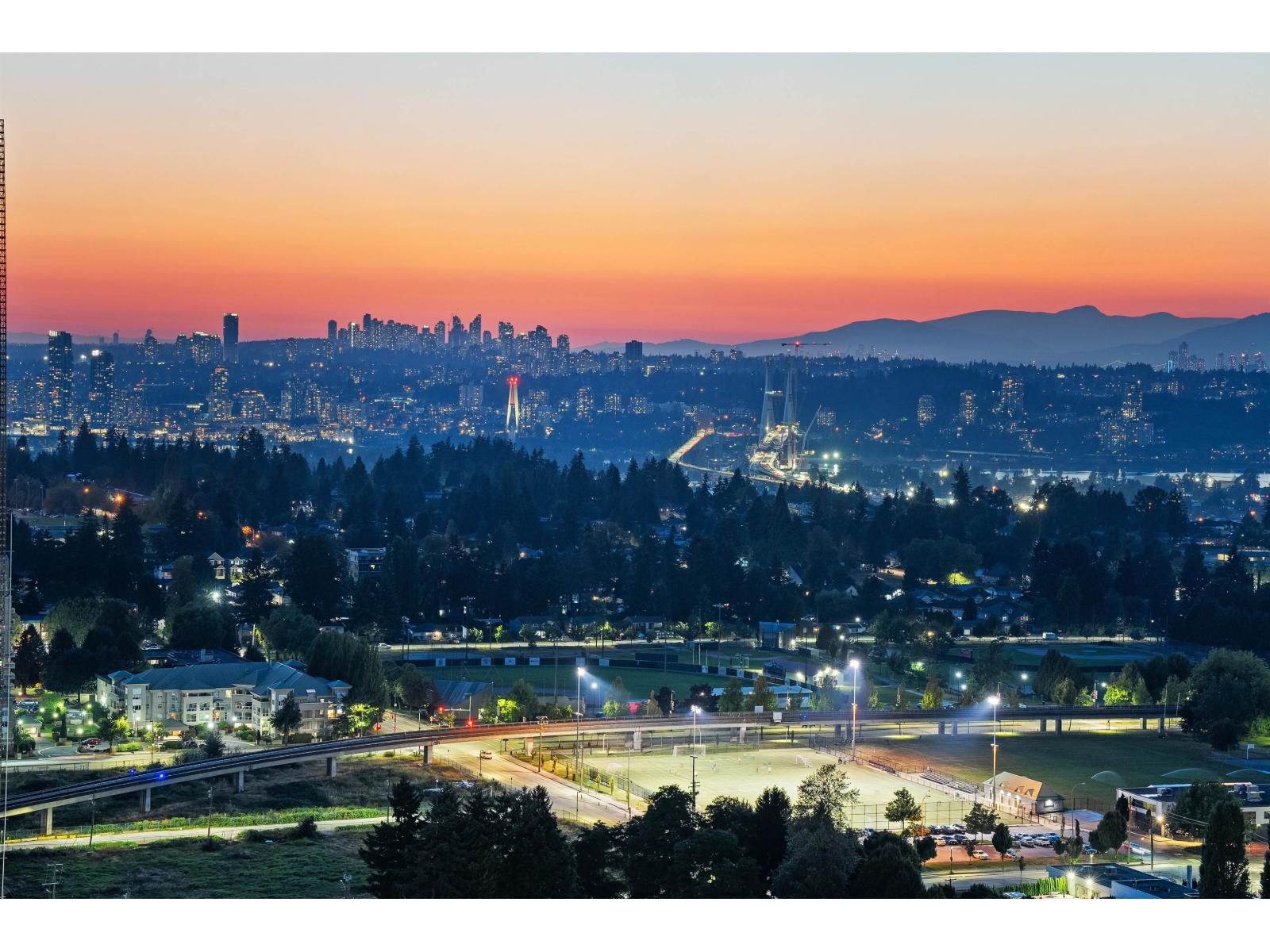 3102 10428 WHALLEY Boulevard - photo 2