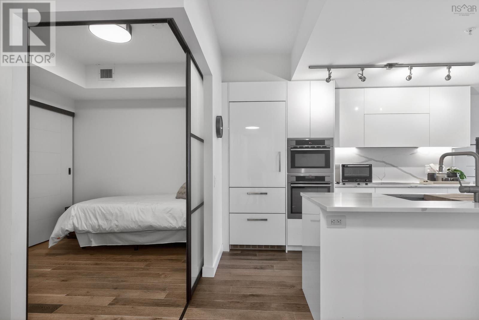 Property 21 of 51 of 1601 1650 Granville Street