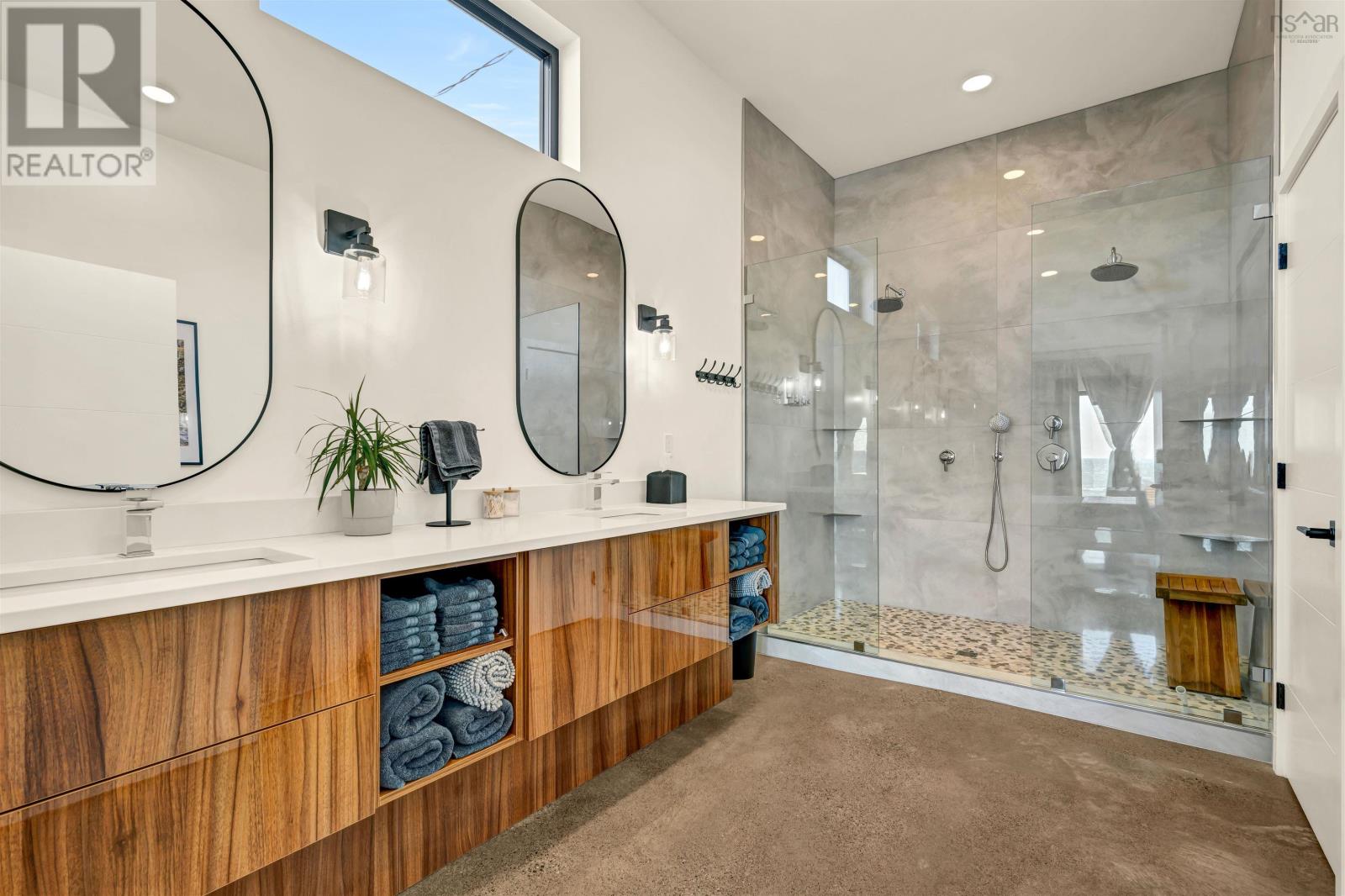 Property 34 of 51 of 55 Northumberland Lane