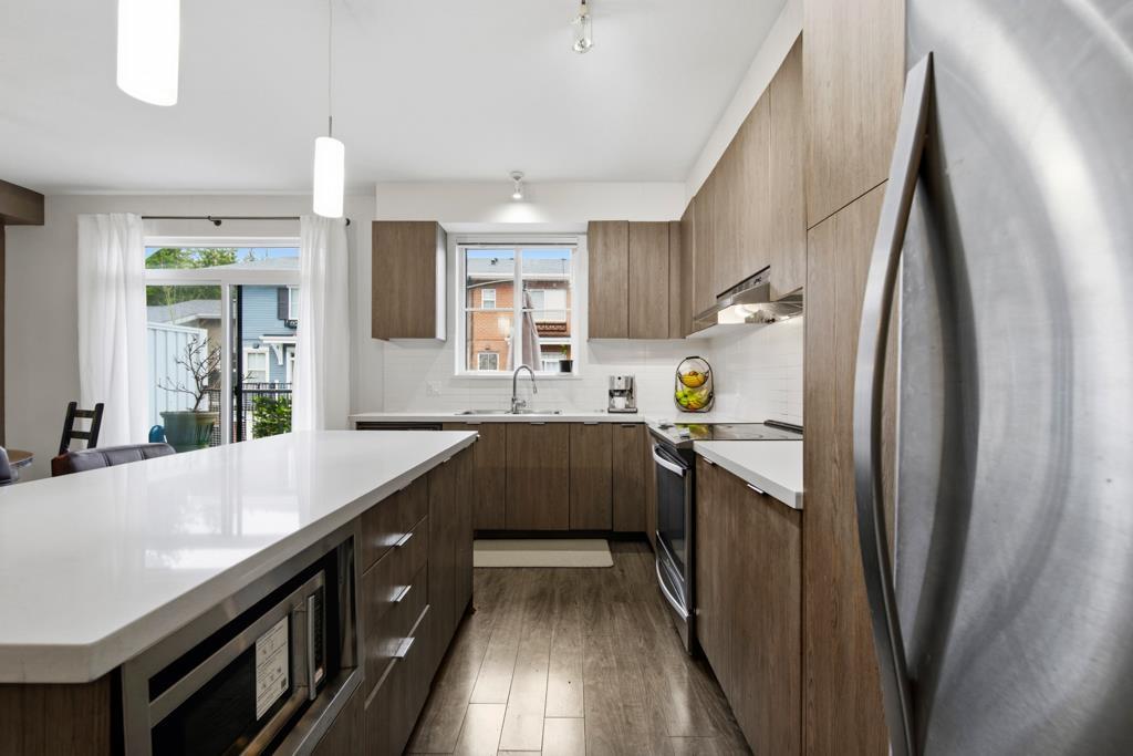 #10-10735 84 Avenue, Delta