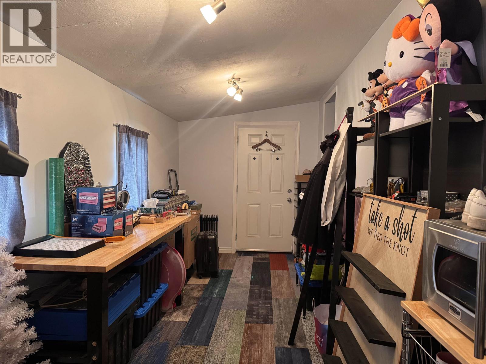 #1 3889 MULLER AVENUE - 2
