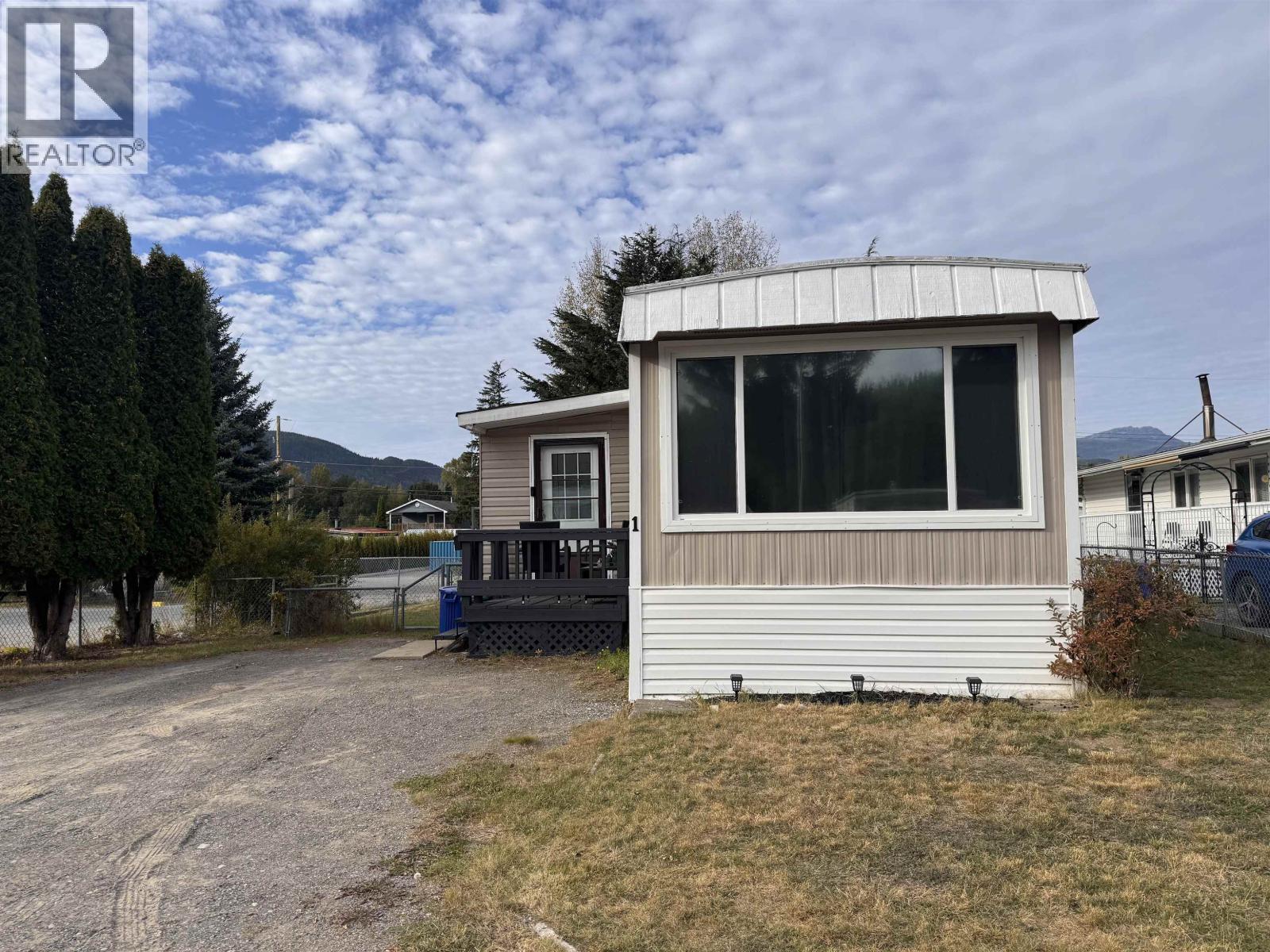 #1 3889 MULLER AVENUE - 25