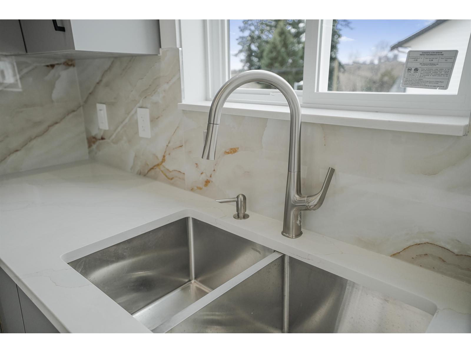 16505 20 AVENUE, Surrey