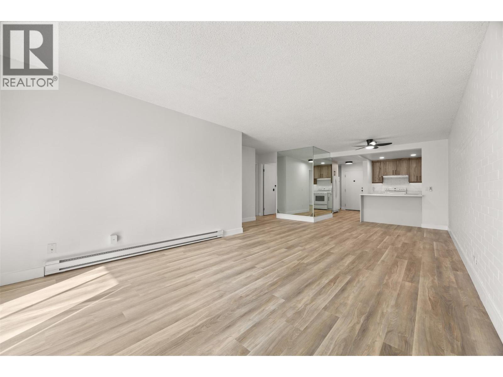 1915 Pacific Court Unit# 104, Kelowna