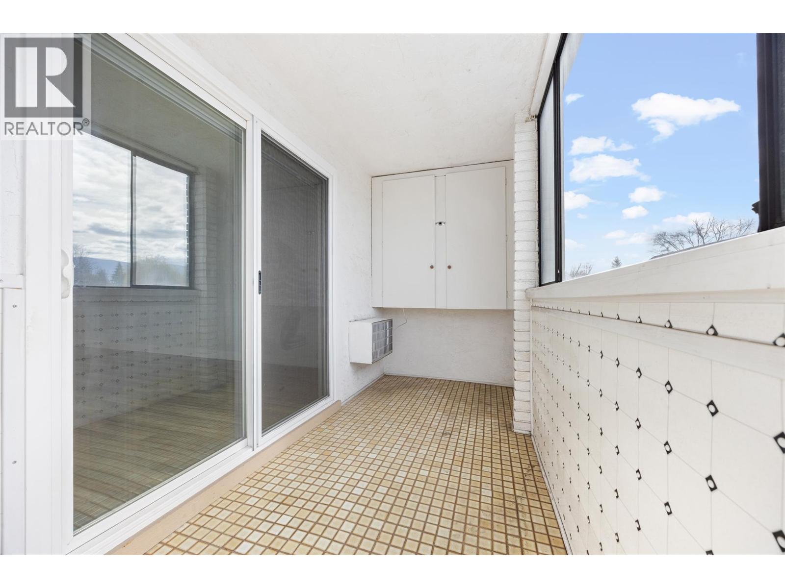 1915 Pacific Court Unit# 104, Kelowna