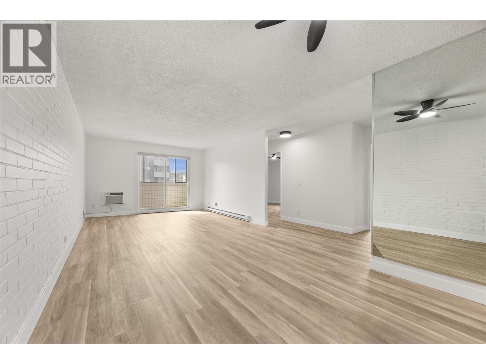 1915 Pacific Court Unit# 104, Kelowna