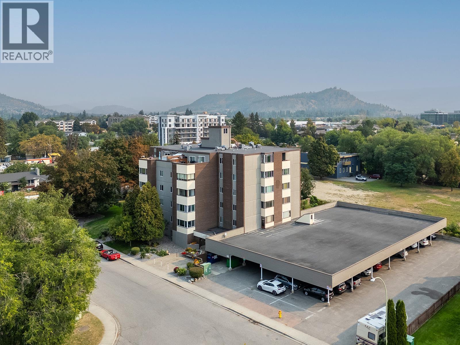 1915 Pacific Court Unit# 104, Kelowna