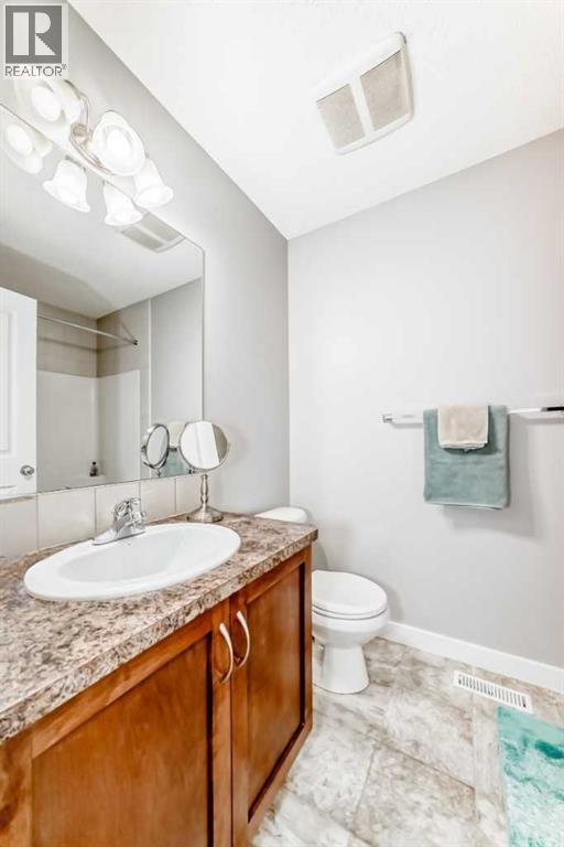 Single Family House for Sale in  New Brighton Drive SE New Brighton Calgary 