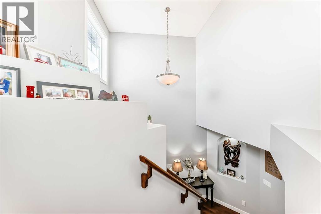 Single Family House for Sale in  New Brighton Drive SE New Brighton Calgary 