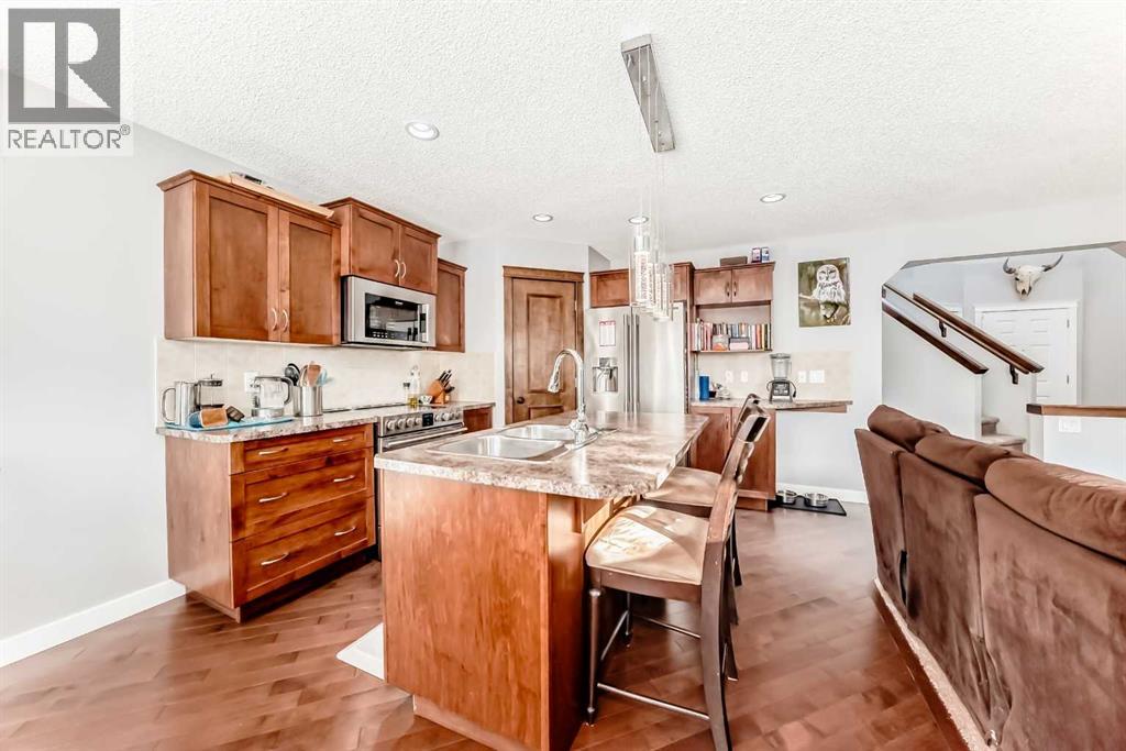 Single Family House for Sale in  New Brighton Drive SE New Brighton Calgary 