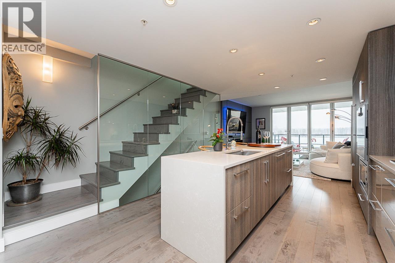 TH511 210 SALTER STREET, New Westminster