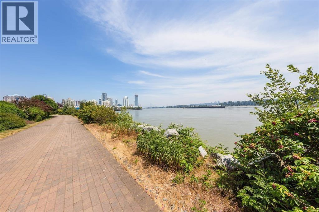 TH511 210 SALTER STREET, New Westminster