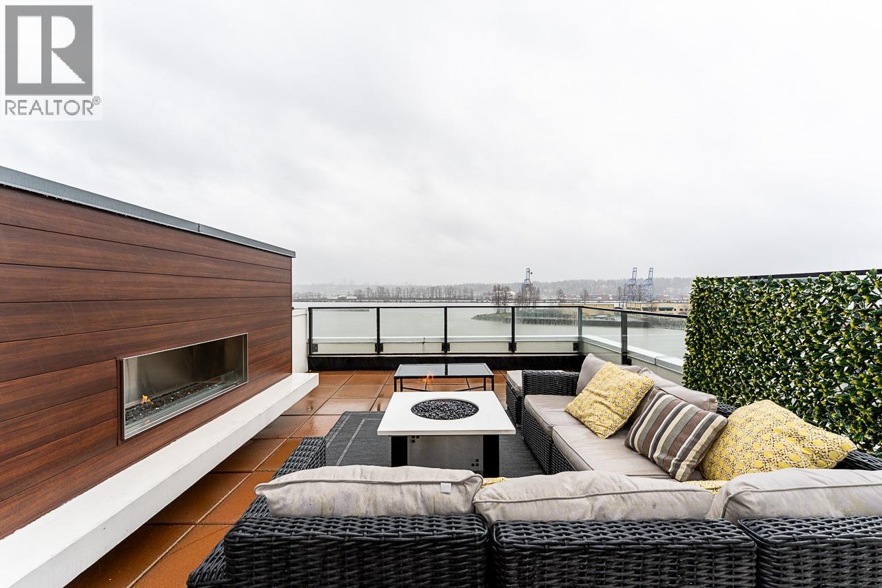 TH511 210 SALTER STREET, New Westminster