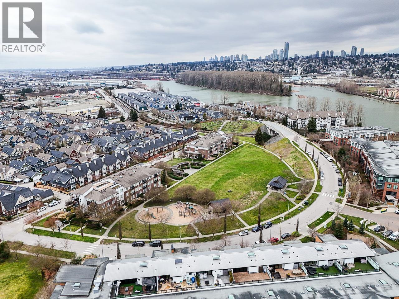 TH511 210 SALTER STREET, New Westminster