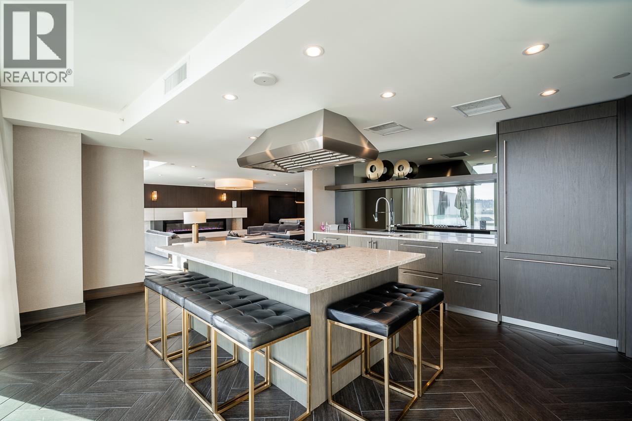 TH511 210 SALTER STREET, New Westminster