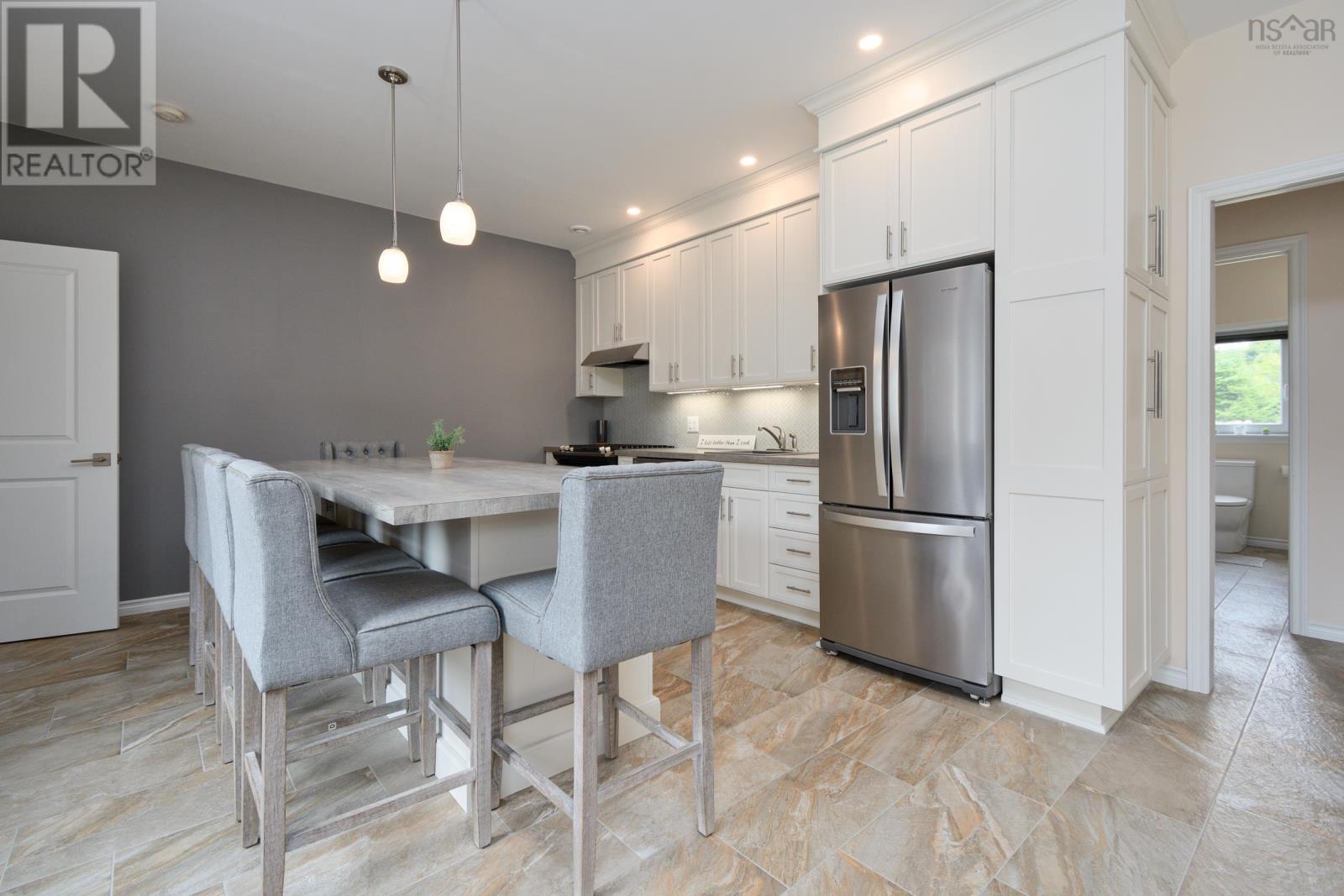 11 and 23 Golden View Drive - 25