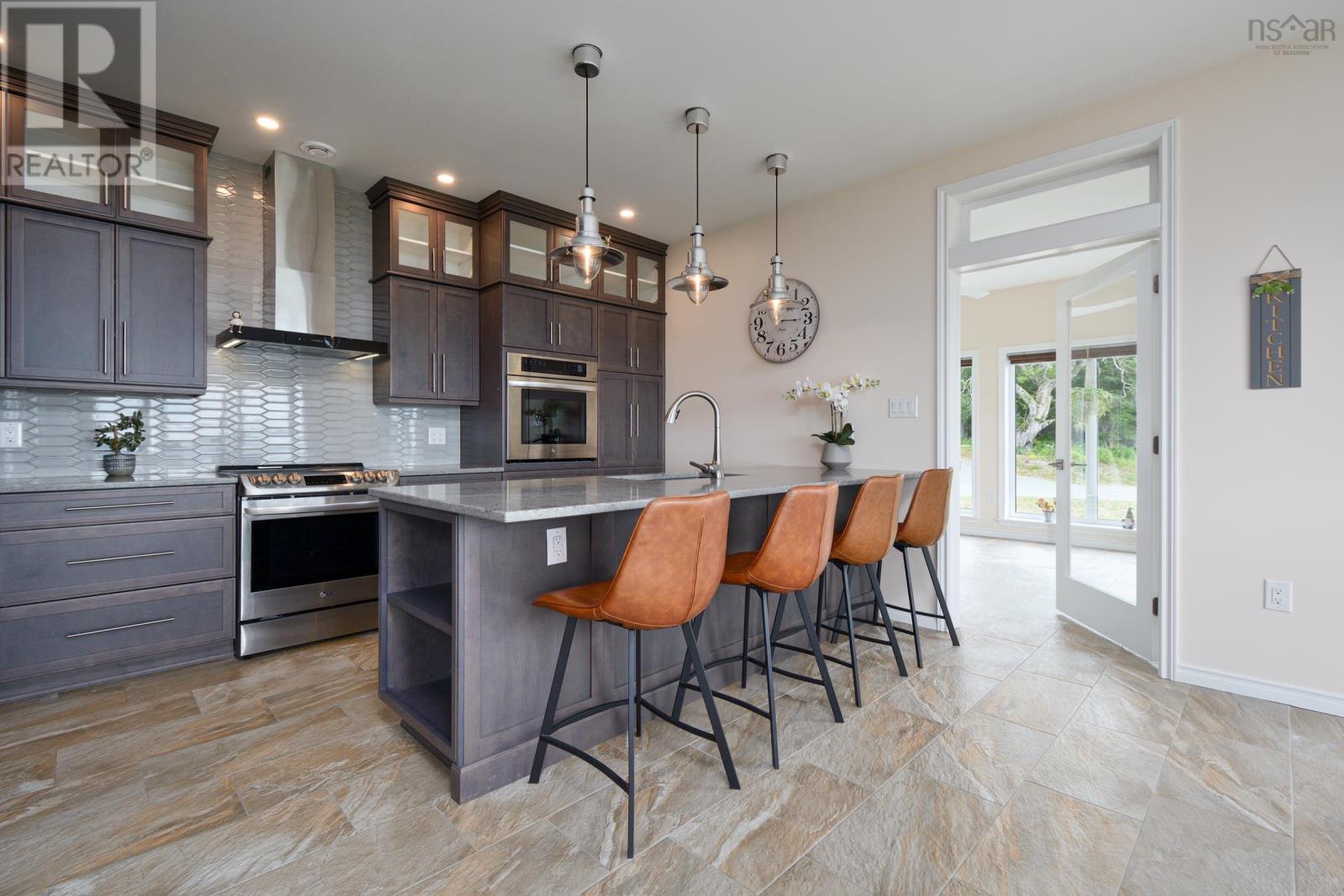 11 and 23 Golden View Drive - 12