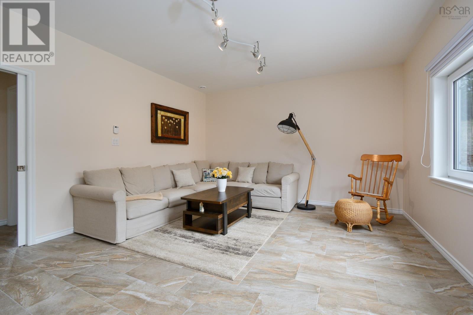 11 and 23 Golden View Drive - 28