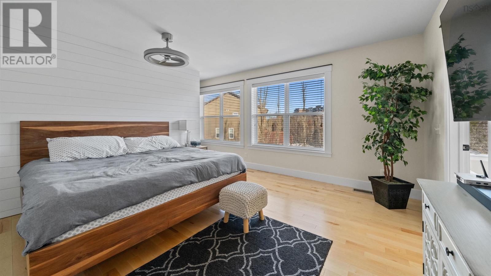 Property 23 of 49 of 8 HollyHock Way