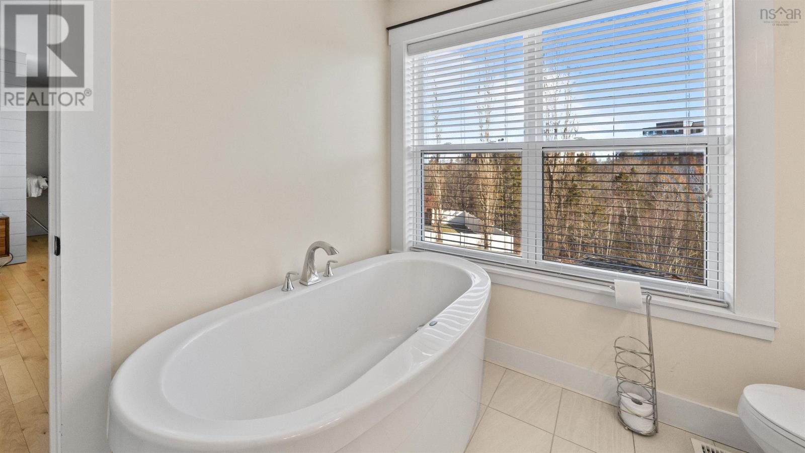 Property 28 of 49 of 8 HollyHock Way