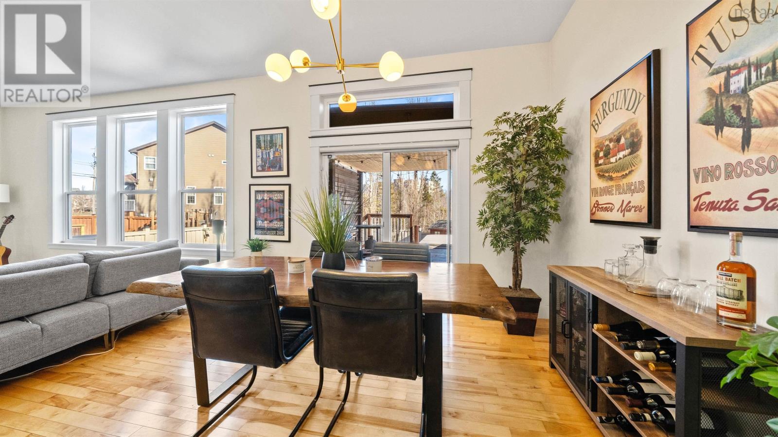 Property 19 of 49 of 8 HollyHock Way