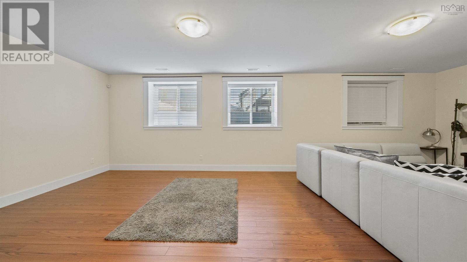 Property 38 of 49 of 8 HollyHock Way