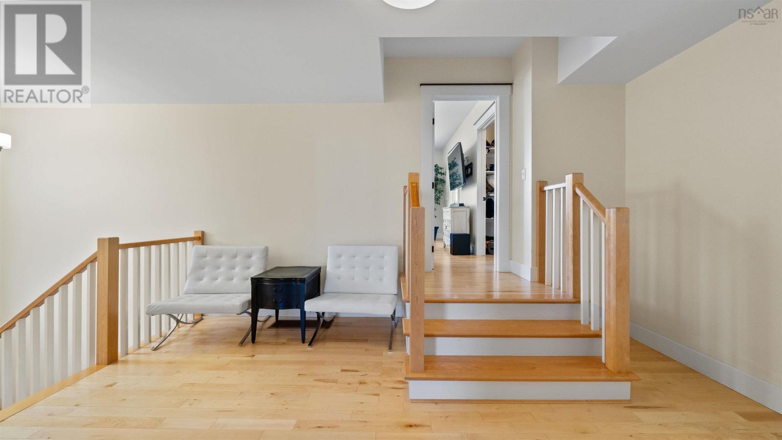 Property 22 of 49 of 8 HollyHock Way