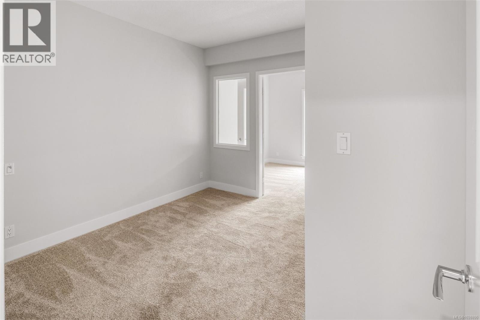 #113 1400 LYNBURNE PL - 26