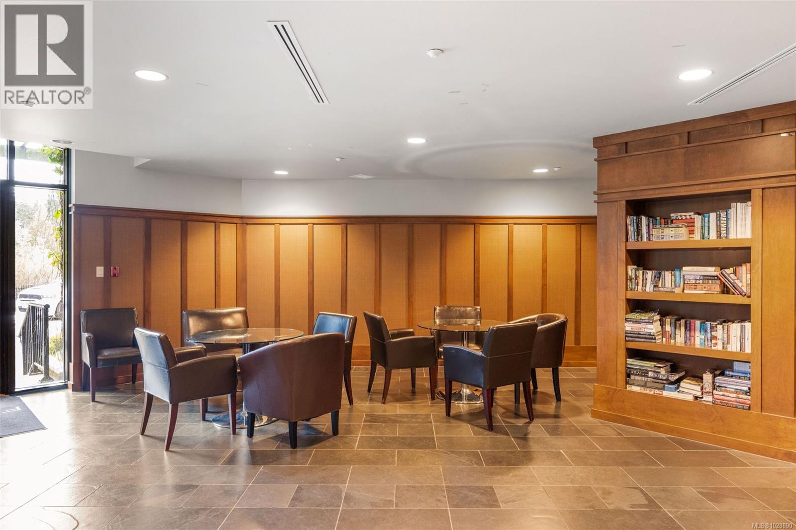 #113 1400 LYNBURNE PL - 62