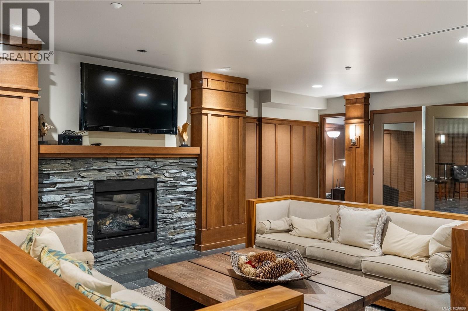 #113 1400 LYNBURNE PL - 63