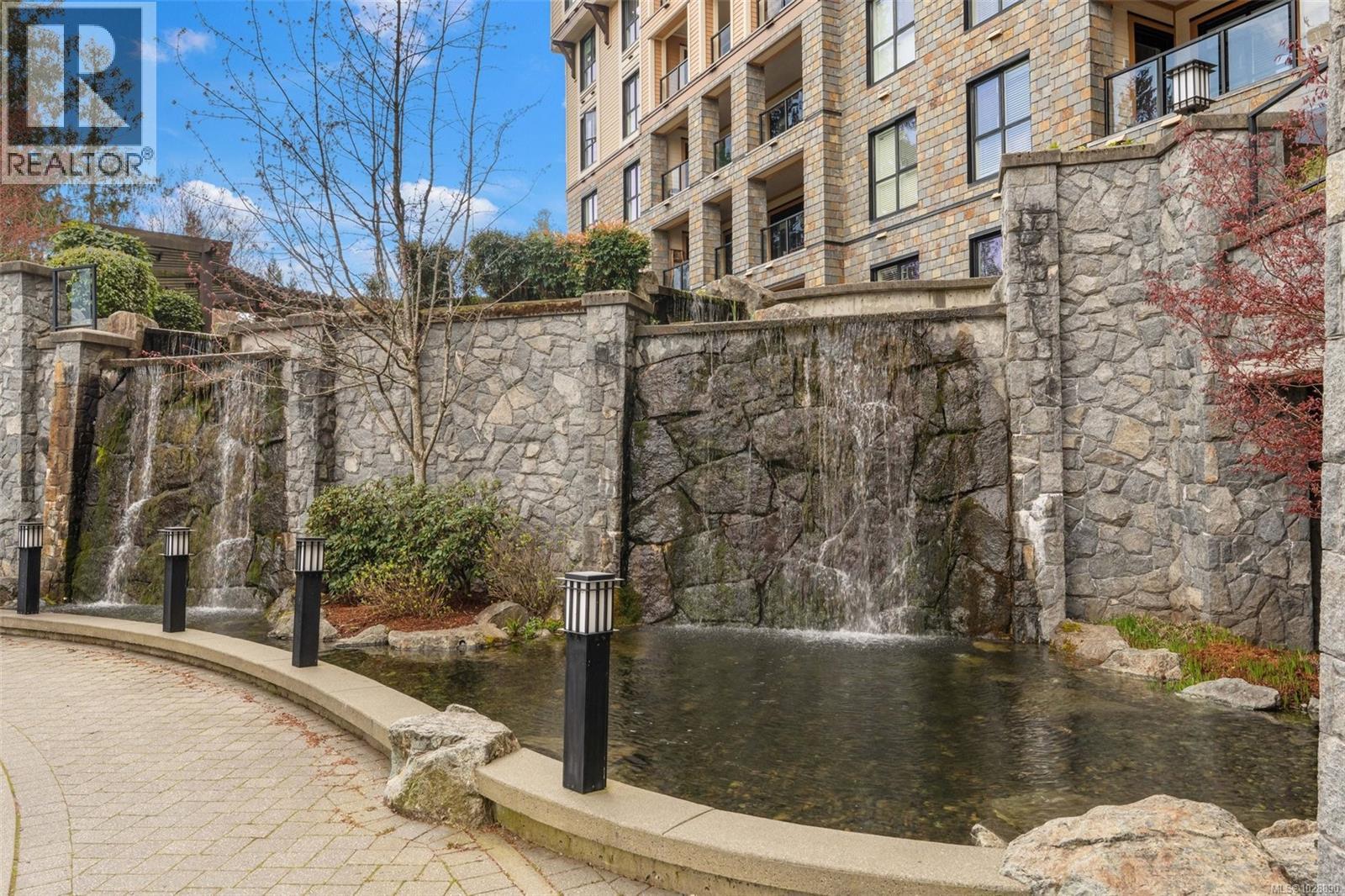 #113 1400 LYNBURNE PL - 67