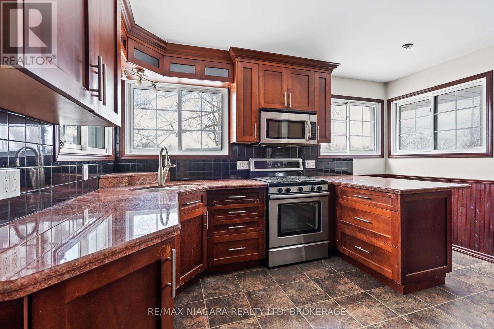 1956 STEVENSVILLE ROAD - 12