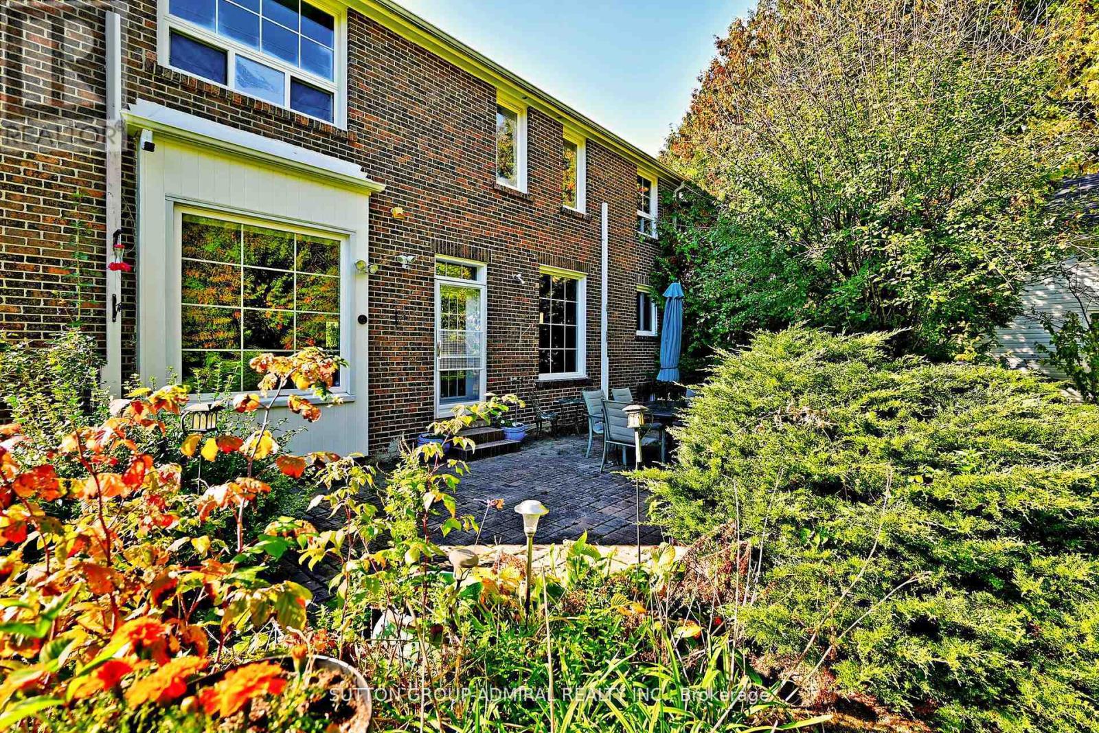 62 APRICOT STREET - 24