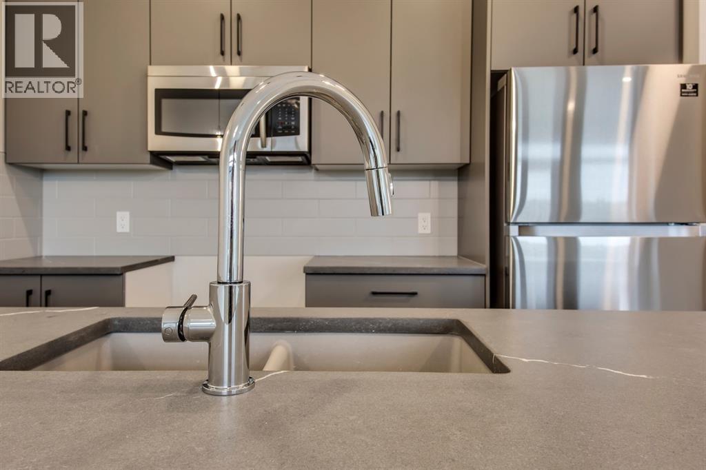 Single Family House for Sale in  Royal Elm Road NW Royal Oak Calgary 